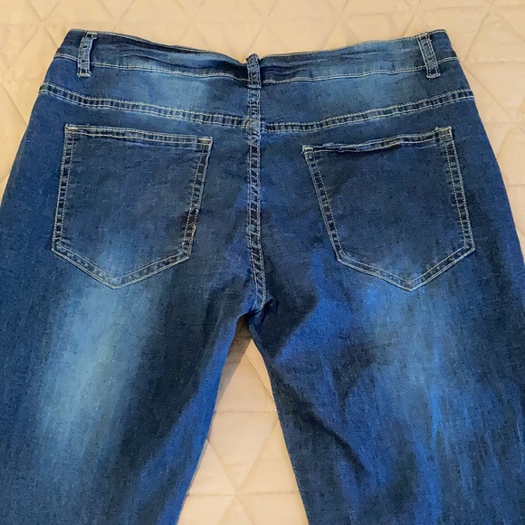 Embellished Skinny Jeans - Picture 3 of 8